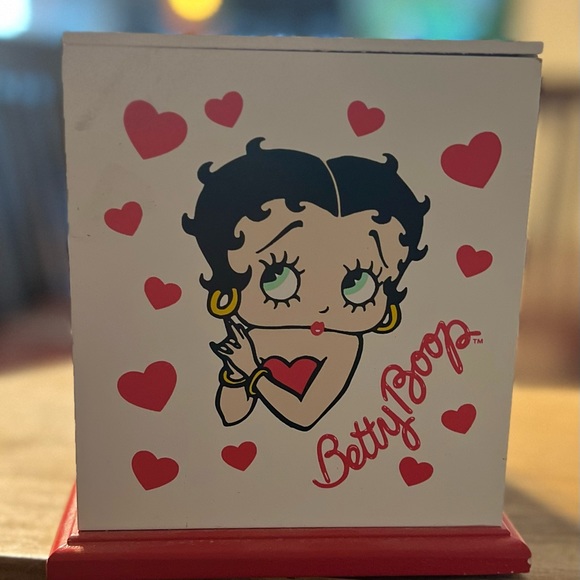 **VINTAGE** Tissue Box Holder - Picture 2 of 3